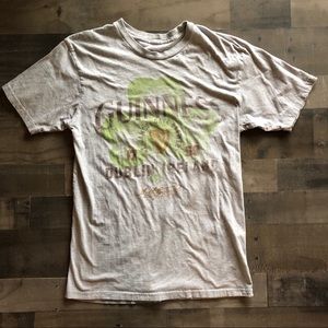 Men’s Guinness Gray Green Dublin Ireland T-shirt
